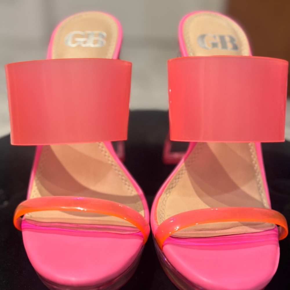 Brand New Gianni Bini Vinyl Platform Heels